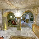 Hotel Roma Cave 4*