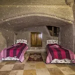 Roma Cave Otel