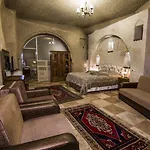 Otel Roma Cave 4*