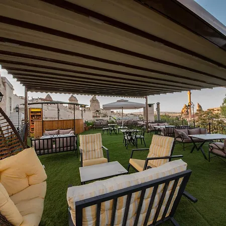 Roma Cave 4*