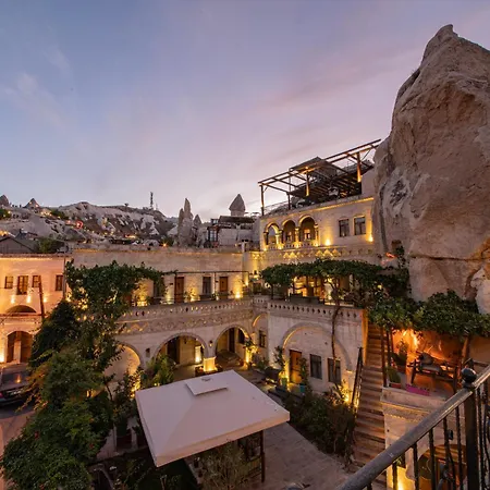 Hotel Roma Cave