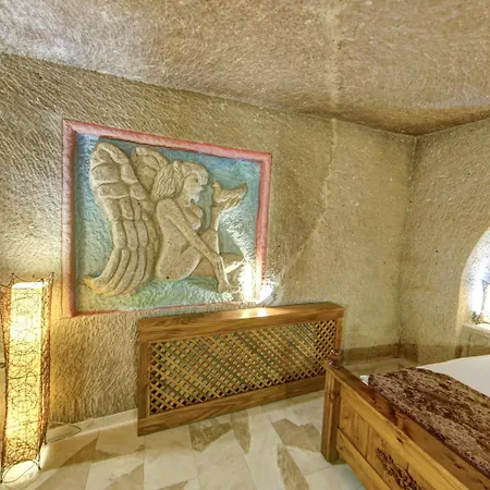 Hotel Roma Cave