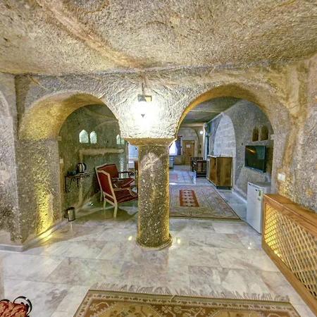 Hotel Roma Cave 4*