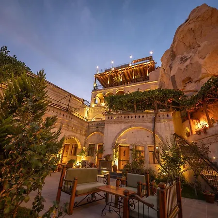 Hotel Roma Cave