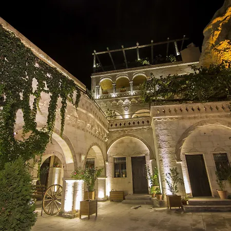 Hotel Roma Cave 4*