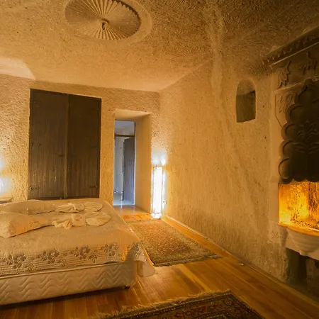Roma Cave