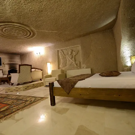 Hotel Roma Cave