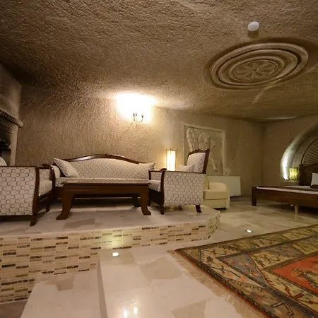 Hotel Roma Cave