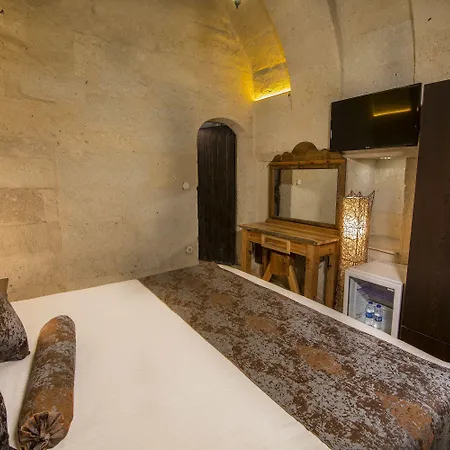 Hotel Roma Cave 4*