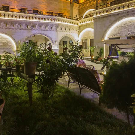 Roma Cave 4*