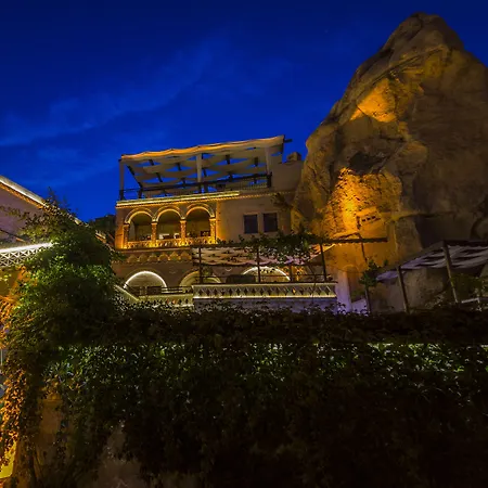 Roma Cave 4*