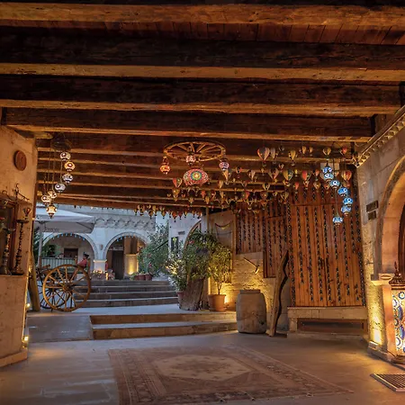 Hotel Roma Cave
