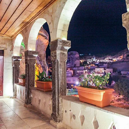 Roma Cave 4*