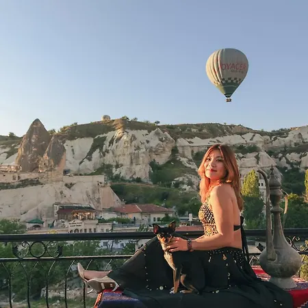 Roma Cave 4*