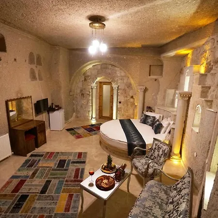 Otel Roma Cave 4*