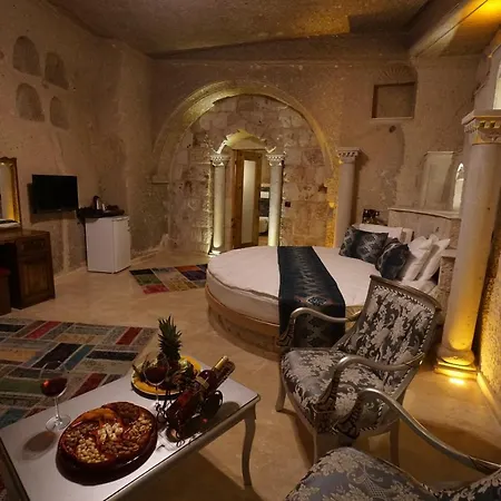 Roma Cave 4*