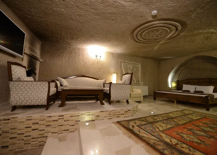 Hotel Roma Cave